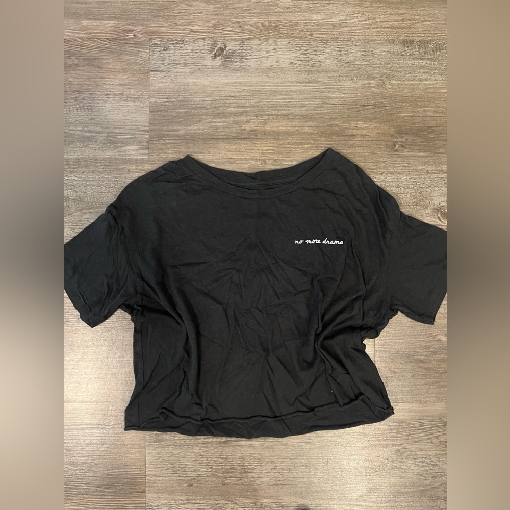 “No More Drama” VS Pink crop top
